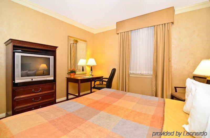 Fairfield Inn & Suites By Marriott Milwaukee Downtown Room photo